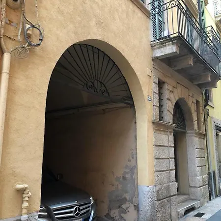 Domus Quattro Spade *