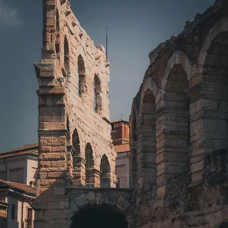 Domus Quattro Spade Apartmán Verona